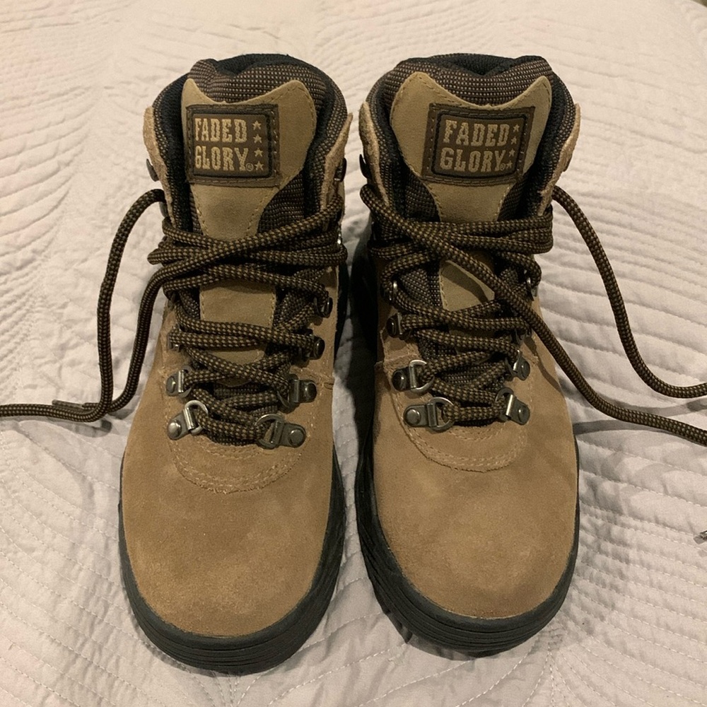 NWOT, Faded glory hiking style boot, size 6 hers and size 4 his